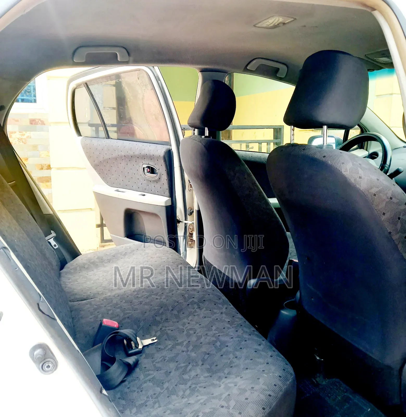 Toyota Vitz 1.0 FWD 3dr 2010 Silver