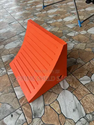 Heavy-Duty Rubber Wheel Chock