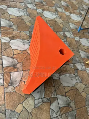 Heavy-Duty Rubber Wheel Chock