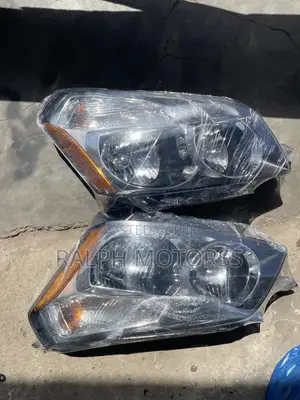 Pontiac Vibe 2009 Headlight