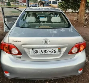 Toyota Corolla 2010 Silver