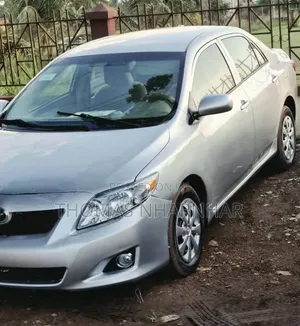 Toyota Corolla 2010 Silver