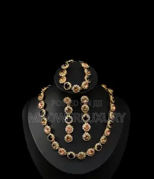Luxury 4-Piece Crystal Jewelry Set