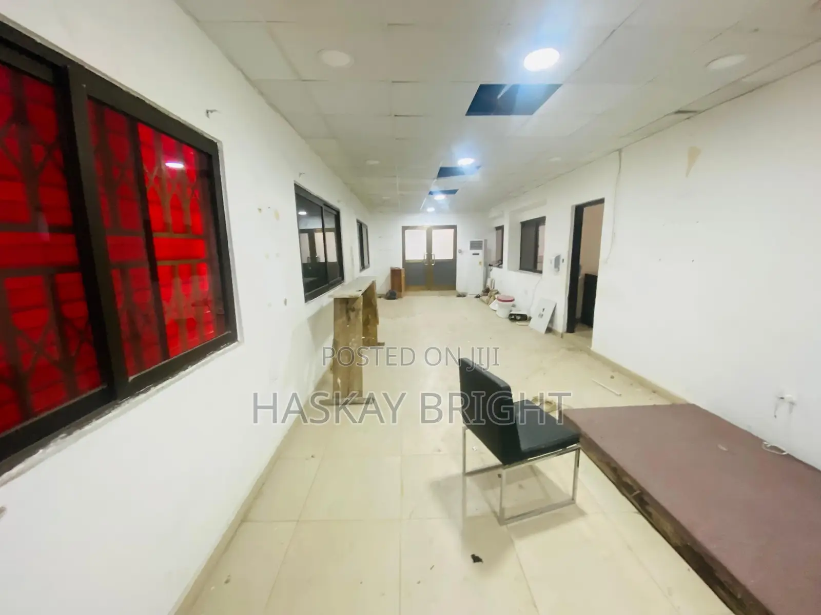 11bdrm House in Dzorwulu for rent