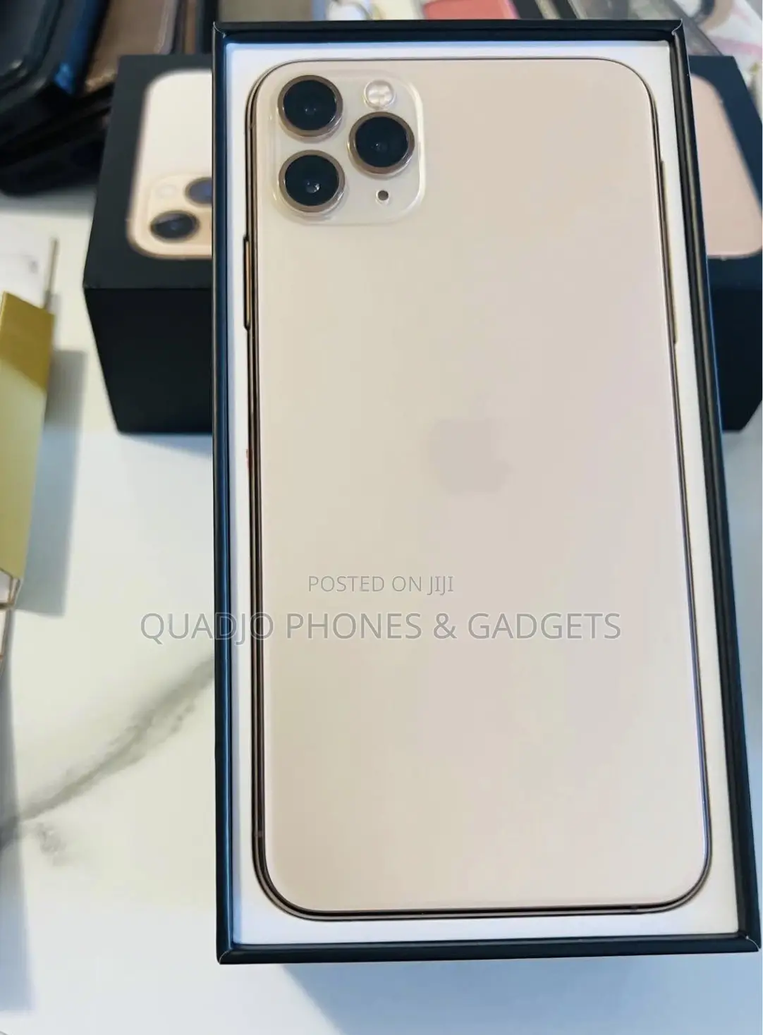 New Apple iPhone 11 Pro Max 256 GB Gold