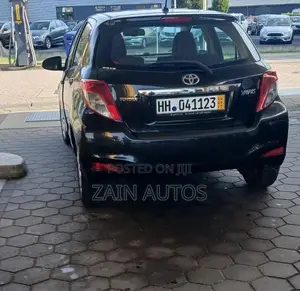 Toyota Vitz 2012 Black