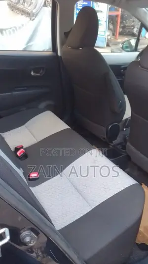 Toyota Vitz 2012 Black