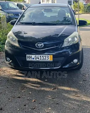 Toyota Vitz 2012 Black