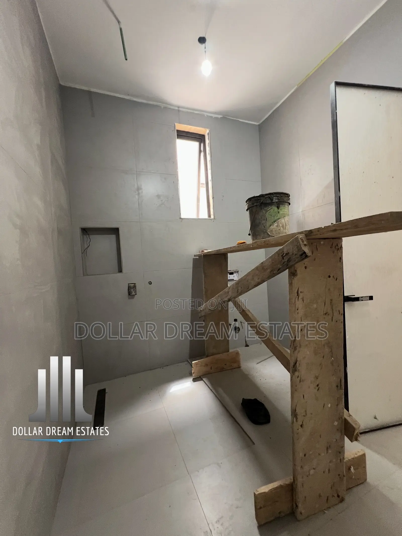 5bdrm House in Achimota for sale