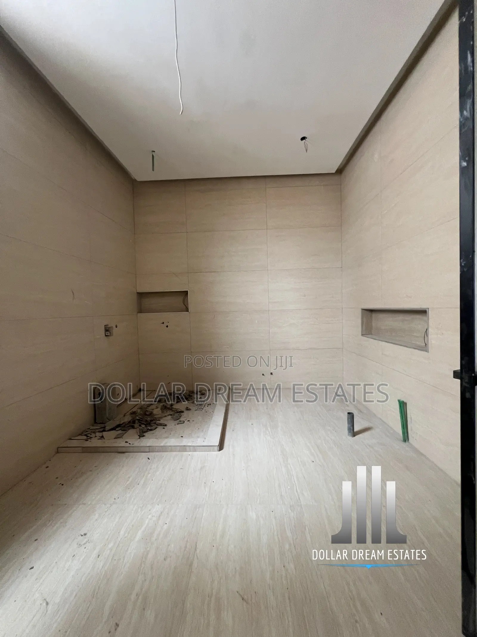 5bdrm House in Achimota for sale