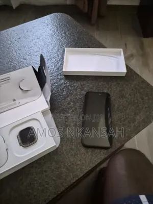 Apple Watch Ultra (49mm Titanium) With Black Ocean Band – Unboxed