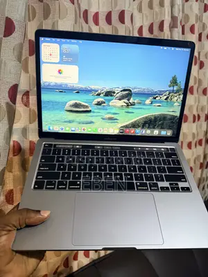 Laptop Apple MacBook Pro 2020 16GB Intel Core i5 SSD 1T