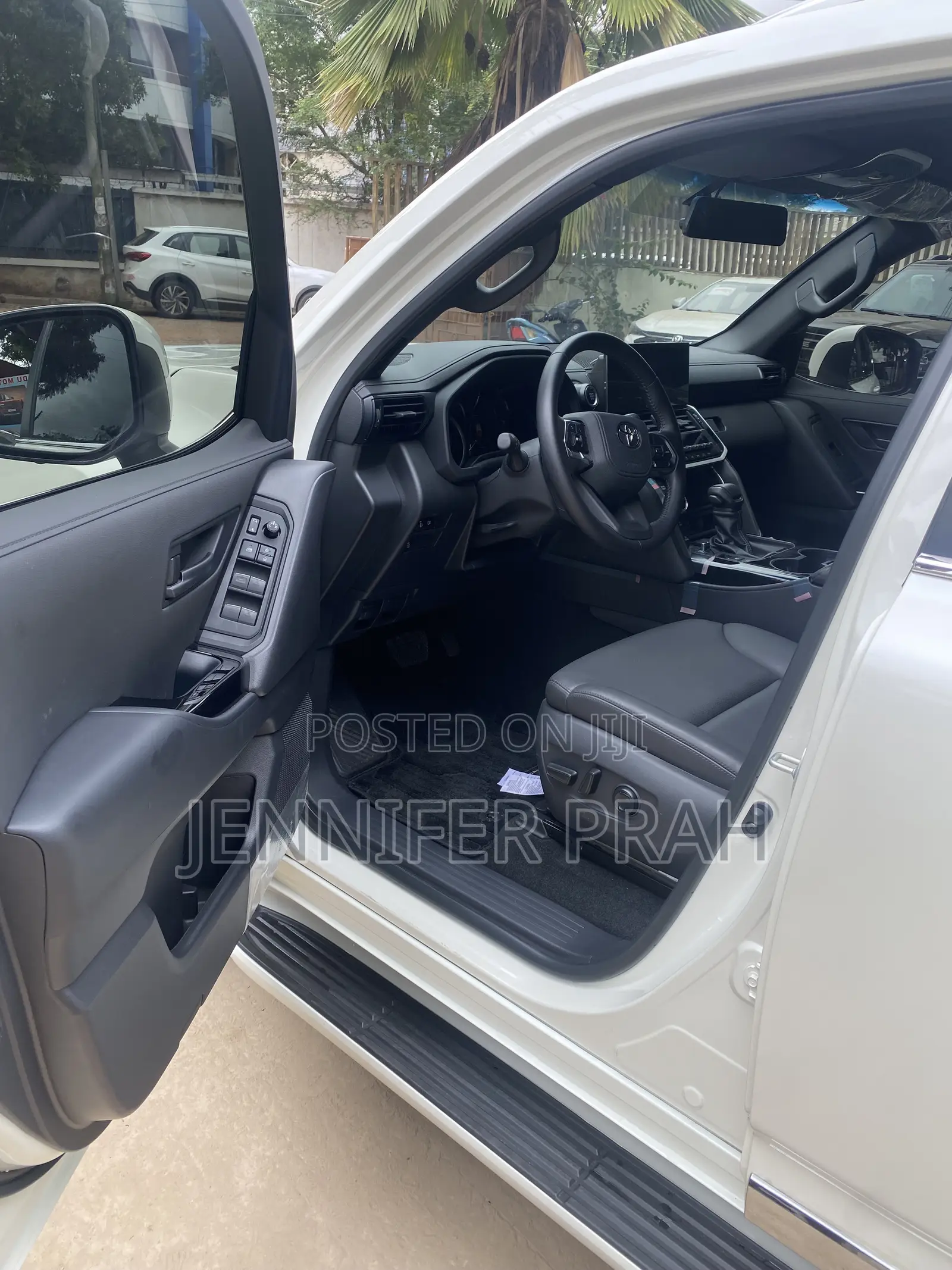 New Toyota Land Cruiser LC300 2023 White
