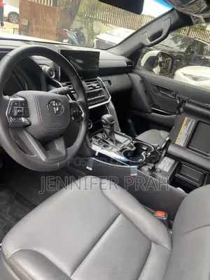 New Toyota Land Cruiser LC300 2023 White