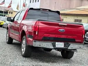 Ford F-150 Lariat 4x4 SuperCrew Cab Styleside 5.5 ft. box 145 in. WB