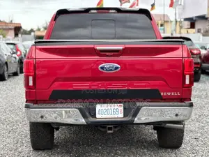 Ford F-150 Lariat 4x4 SuperCrew Cab Styleside 5.5 ft. box 145 in. WB