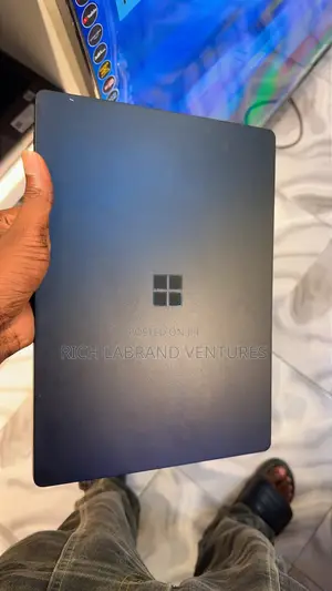 Laptop Microsoft Surface Laptop 8GB Intel Core i5 SSD 256GB