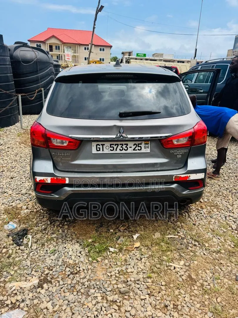 Mitsubishi Outlander Sport SE 2.0 2019 Gray