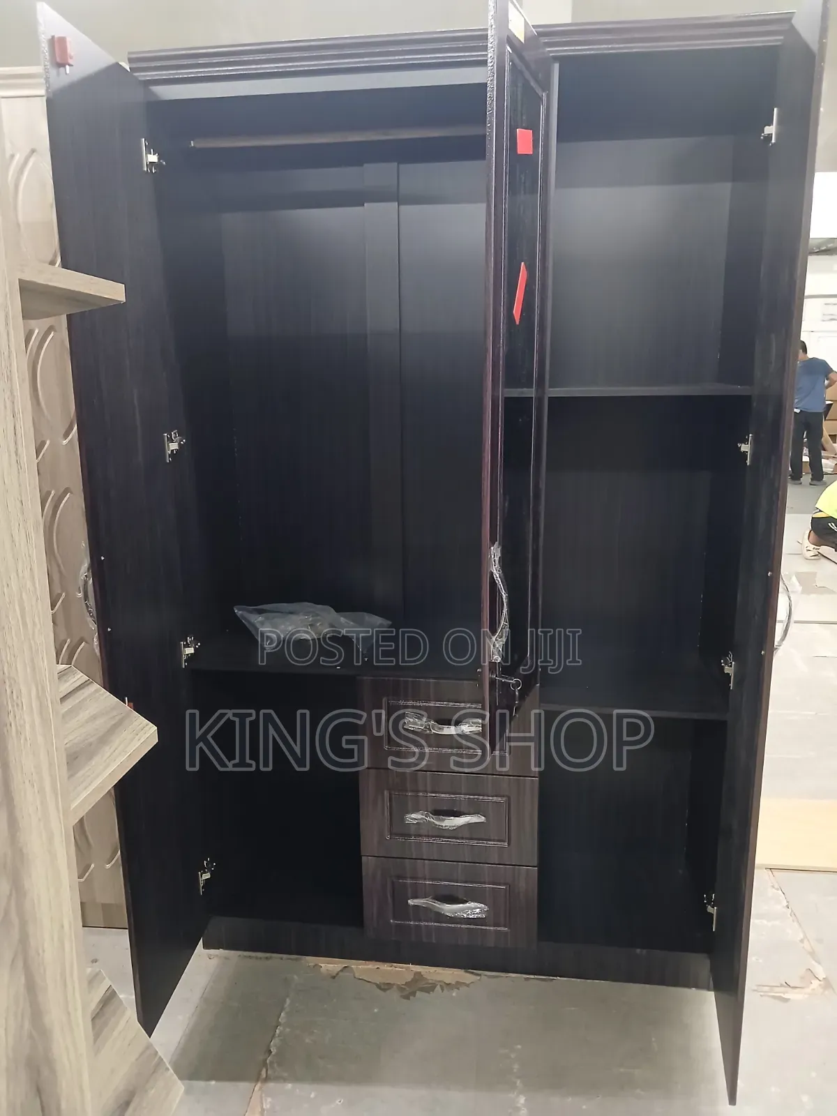 Spacious 3Doors Wardrobe