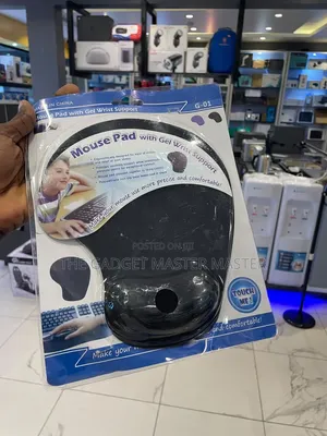 Mouse Pad With Gel Wrist Support