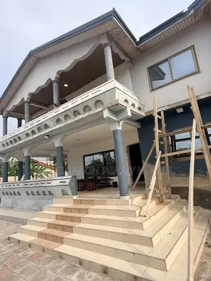 9bdrm House in Hfc Estate Area, Spintex for rent