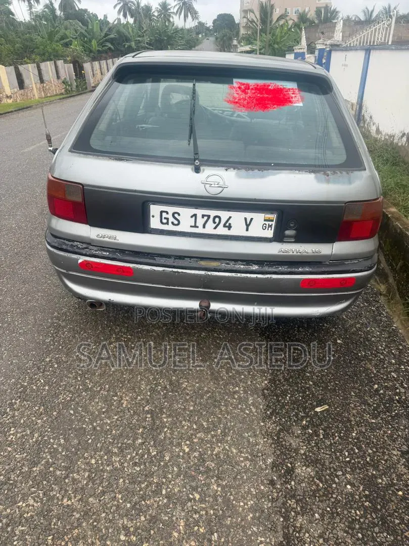 Opel Astra 1.6 Cabriolet 1996 Silver