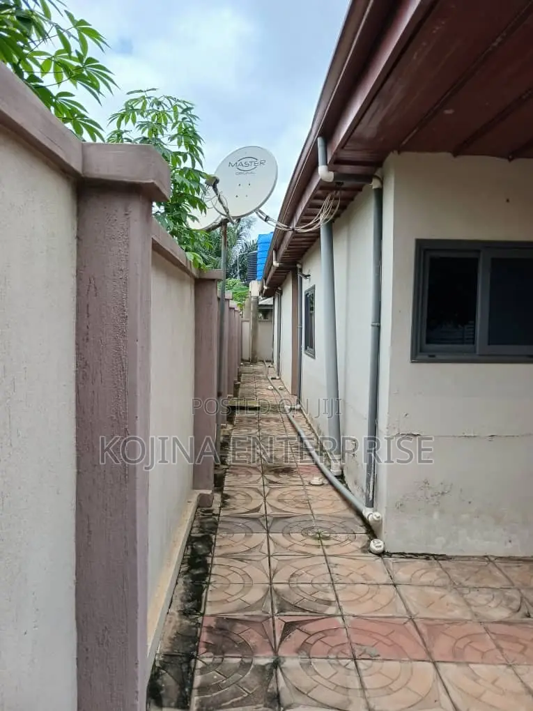 4bdrm House in Ejisu for sale