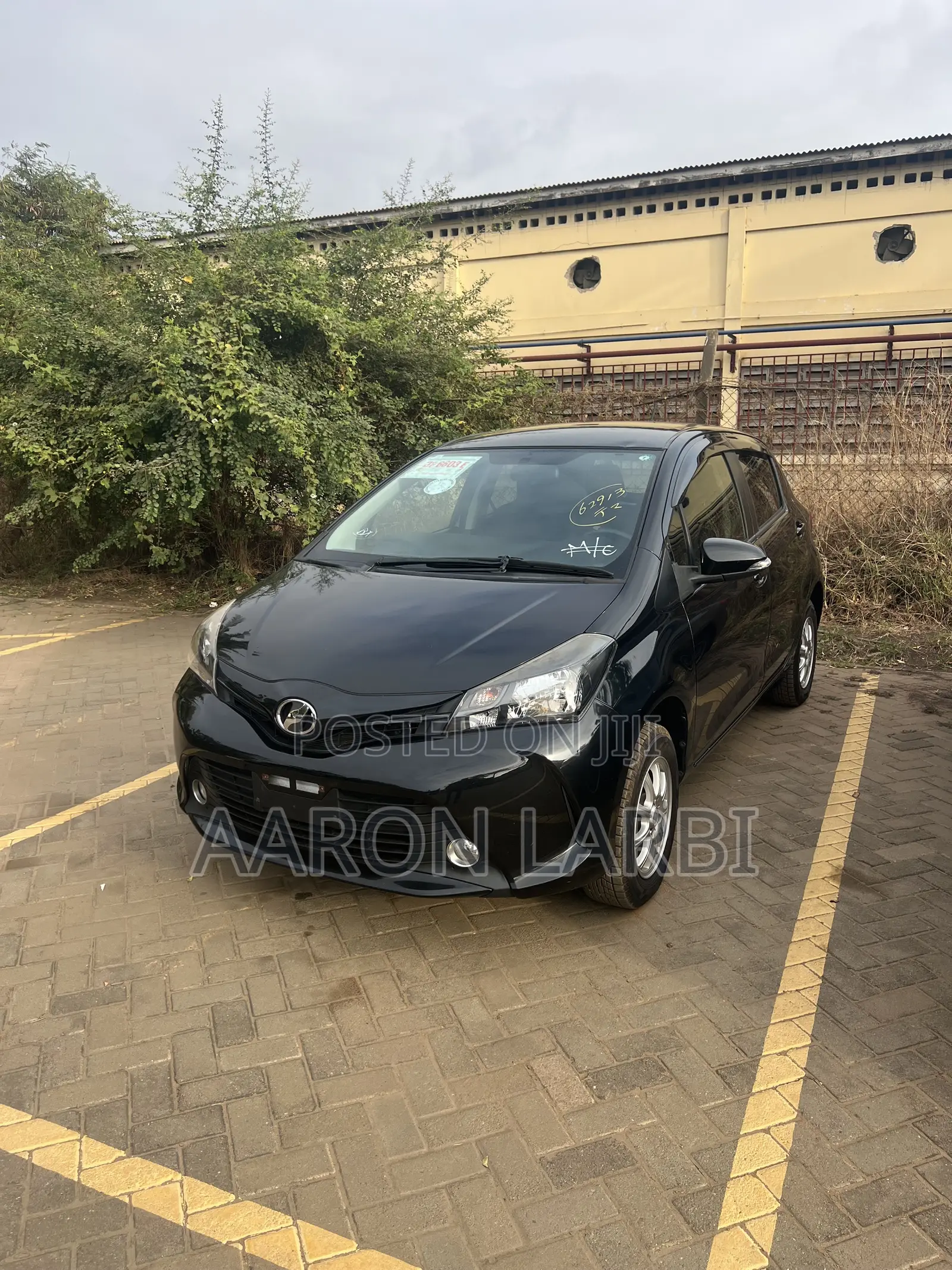 Toyota Vitz 1.3 FWD 3dr 2016 Black