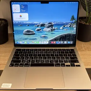 Laptop Apple MacBook Air 2022 M2 8GB Apple M2 SSD 256GB