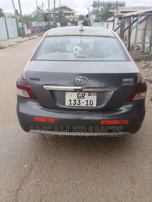 Toyota Yaris 2009 Gray