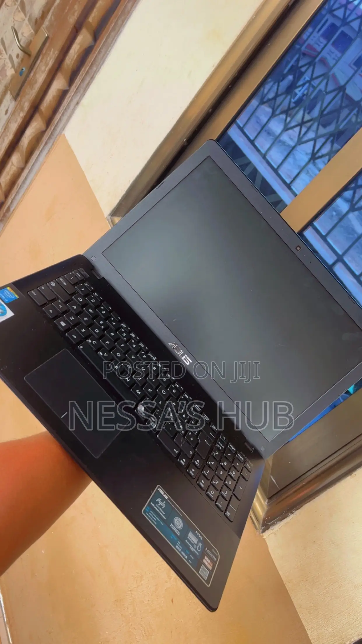 Laptop Asus P50IJ 4GB Intel Core i3 HDD 512GB