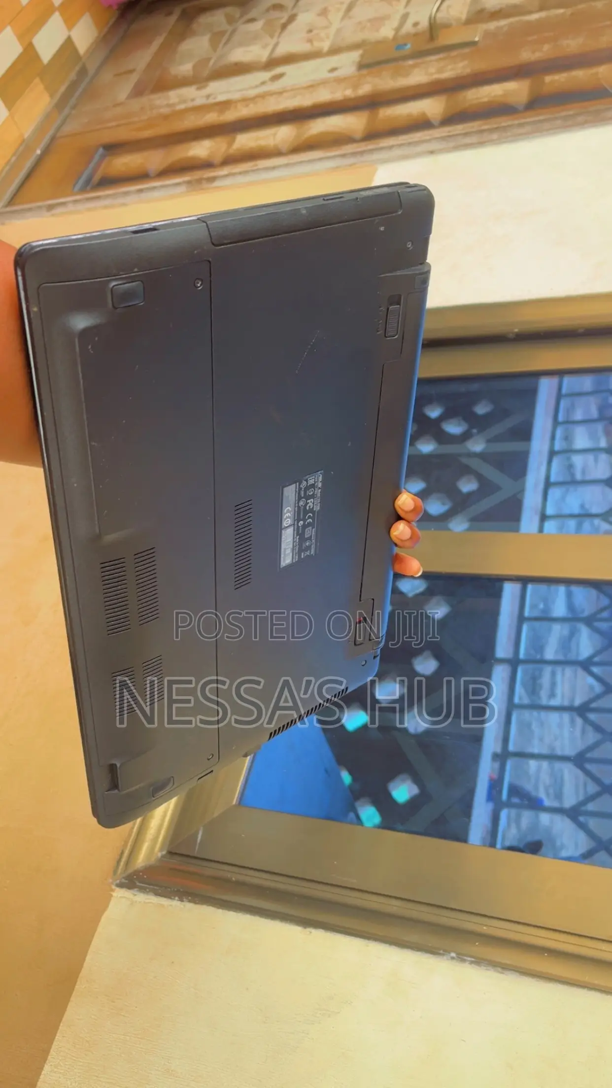 Laptop Asus P50IJ 4GB Intel Core i3 HDD 512GB