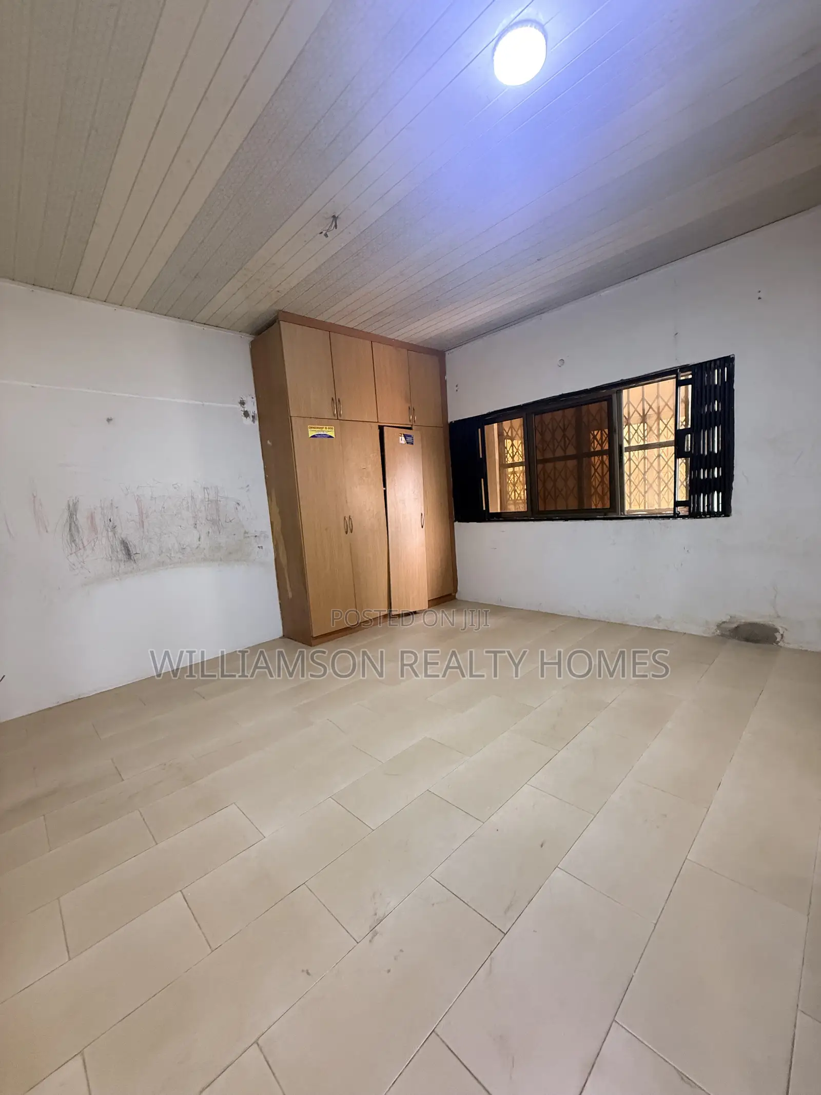 9bdrm House in Hfc Estate Area, Spintex for rent