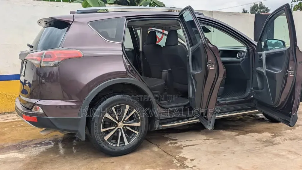 Toyota RAV4 XLE AWD (2.5L 4cyl 6A) 2017 Burgundy