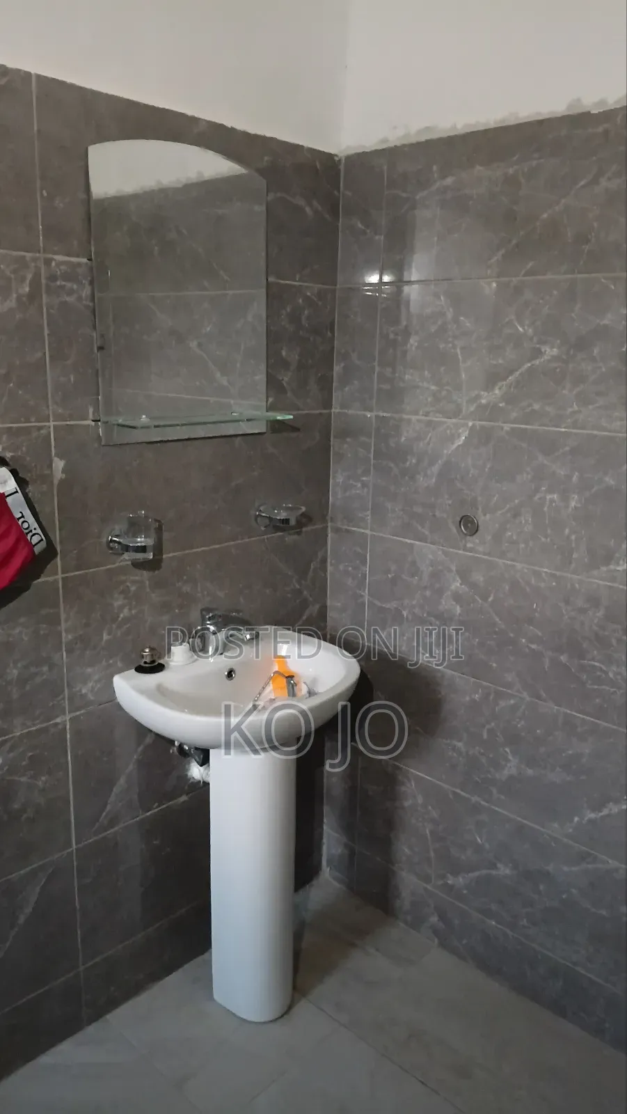2bdrm Apartment in American House for rent