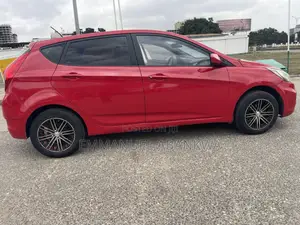 Hyundai Accent 2015 Red