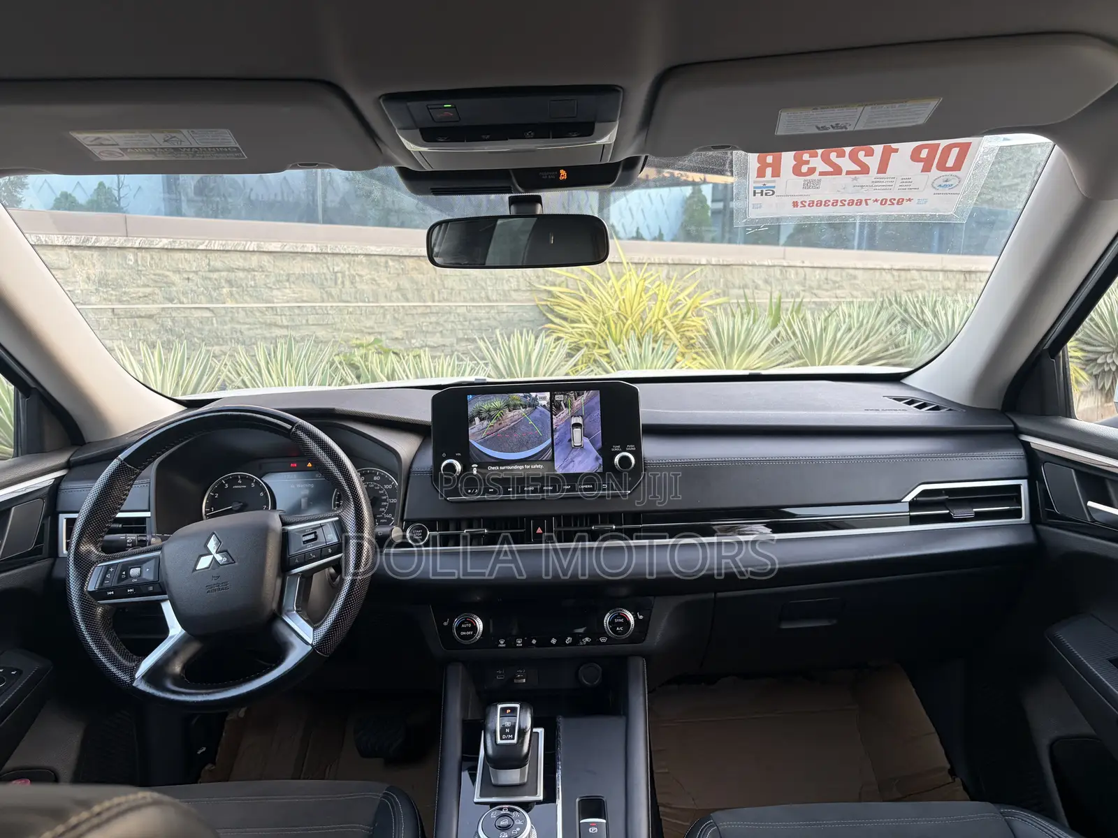 Mitsubishi Outlander 2023 White