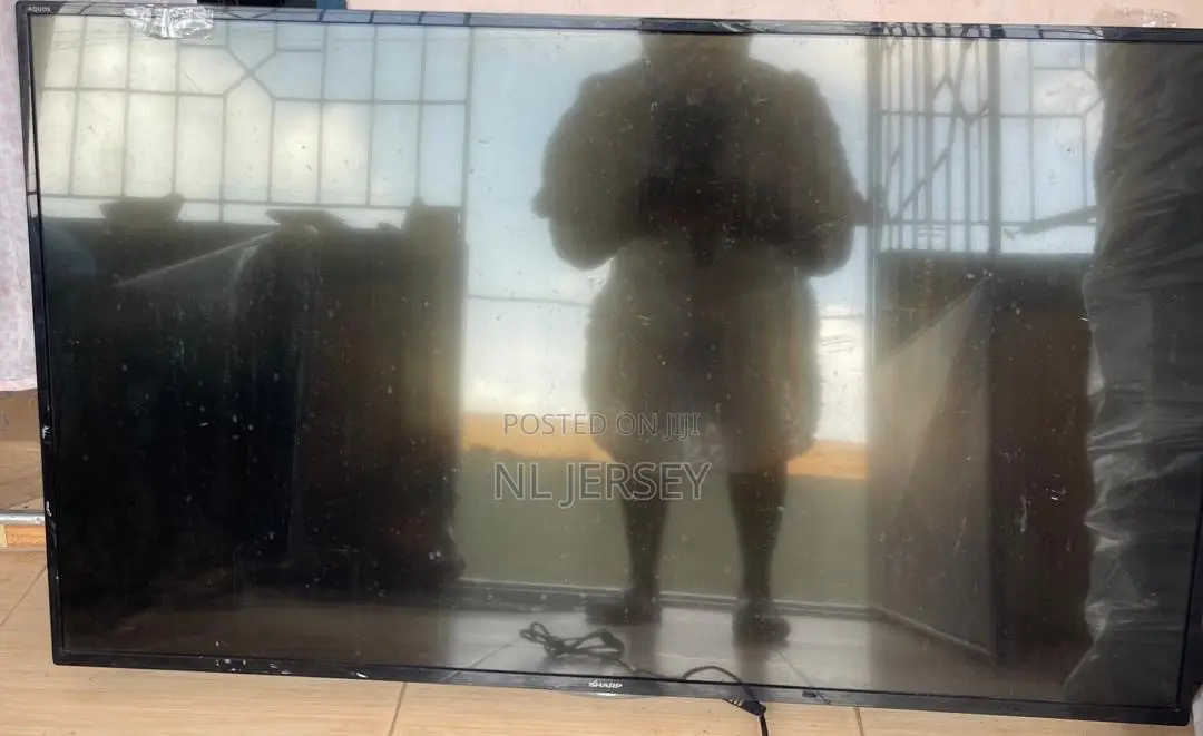43 Sharp TV