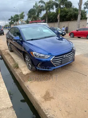 Hyundai Elantra Limited Sedan FWD (2.0L 4cyl 6A) 2017 Blue