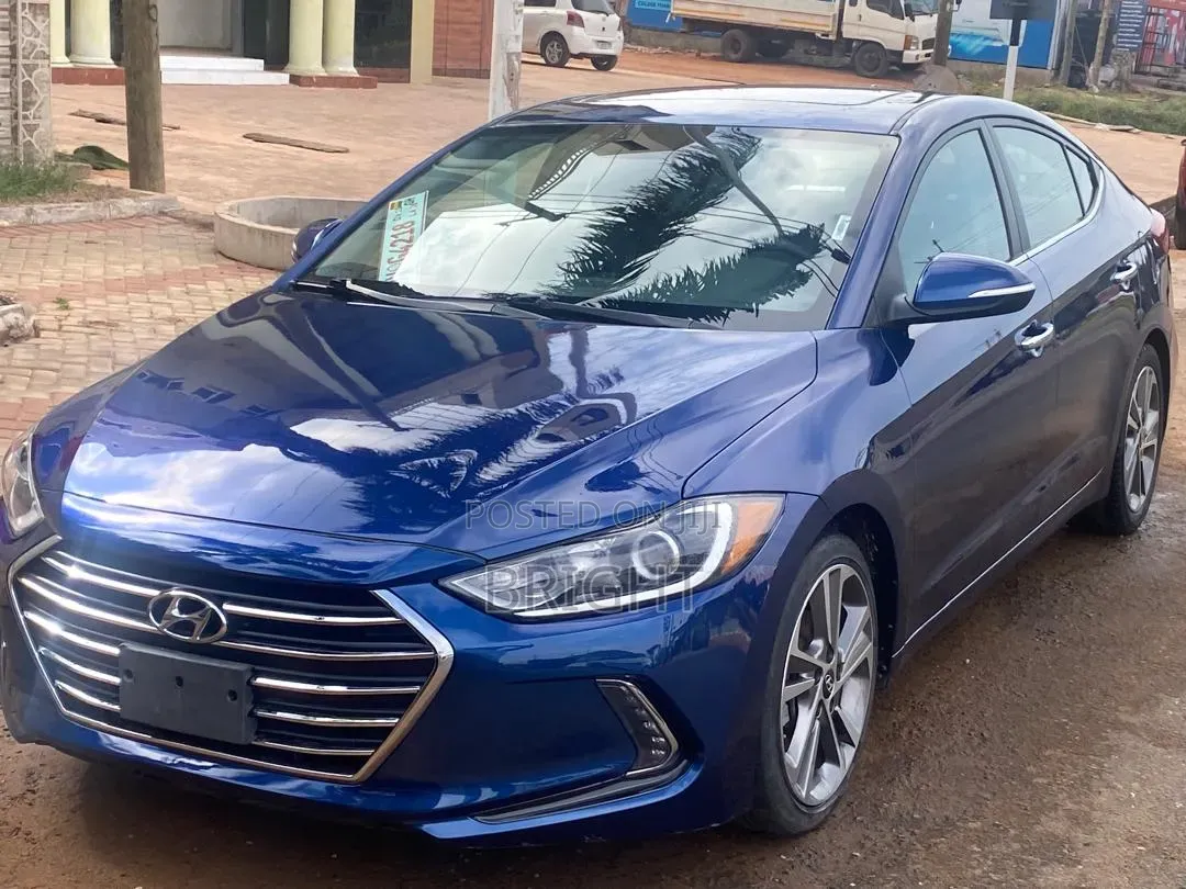Hyundai Elantra Limited Sedan FWD (2.0L 4cyl 6A) 2017 Blue