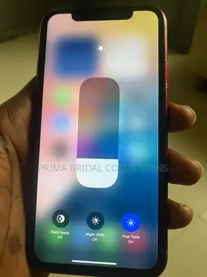 Apple iPhone XR 64 GB Red