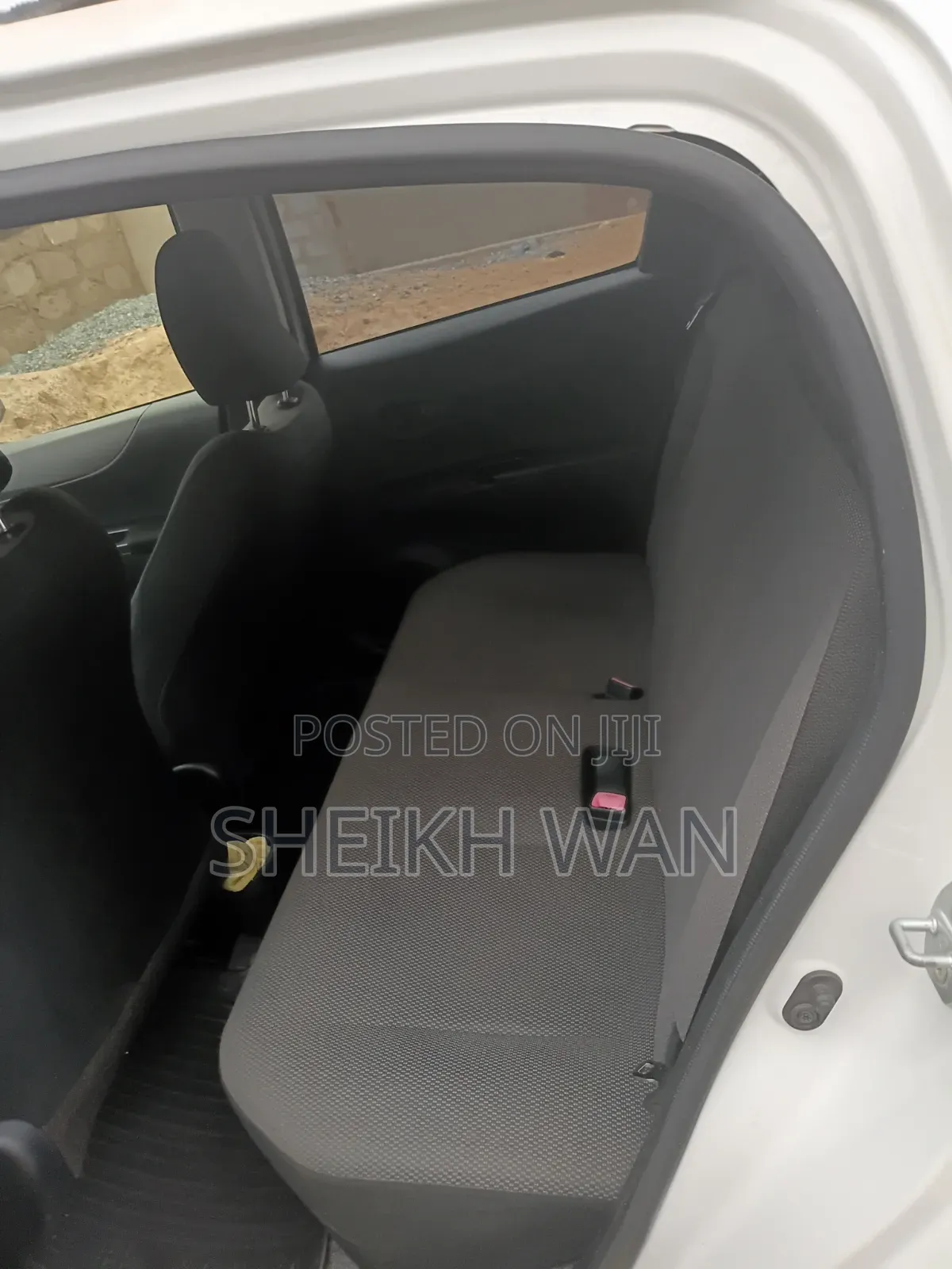 Toyota Quantum 2014 White