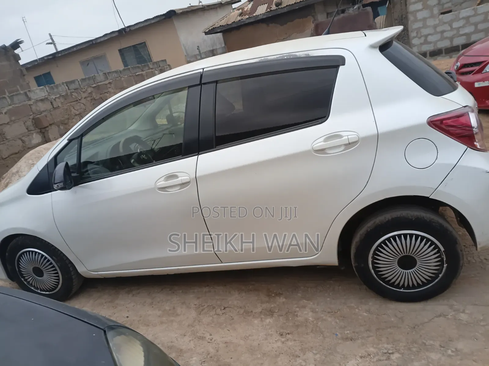 Toyota Quantum 2014 White