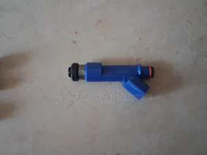 Toyota Corolla 2005-08 Fuel Injectors. Original
