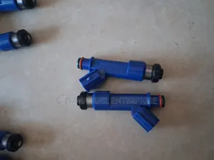 Toyota Corolla 2006-08 Fuel Injectors. Original