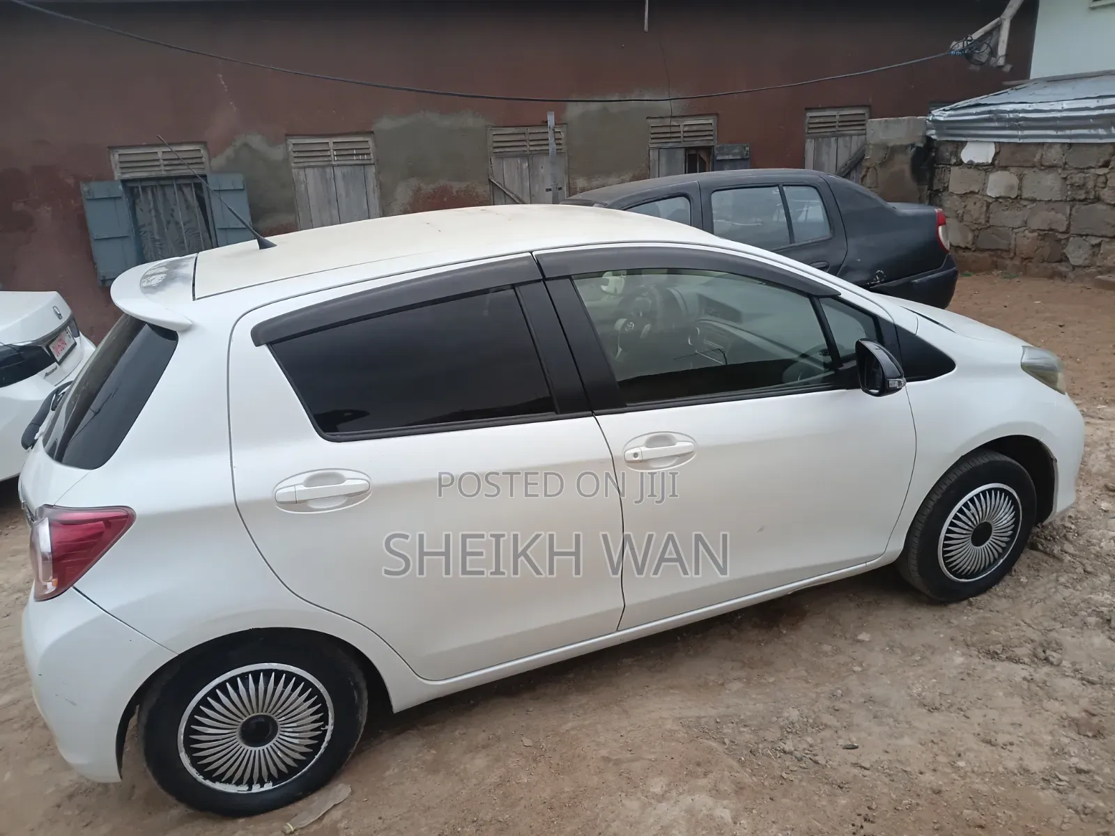 Toyota Quantum 2014 White