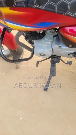 Bajaj Boxer 125 2026 Red