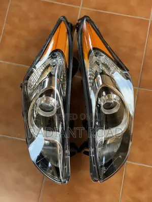 Hyundai Elantra GT Headlights