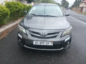 Toyota Corolla 2013 Gray