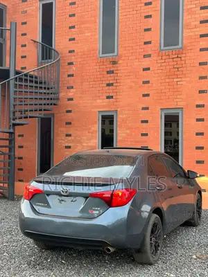 Toyota Corolla 2017 Blue